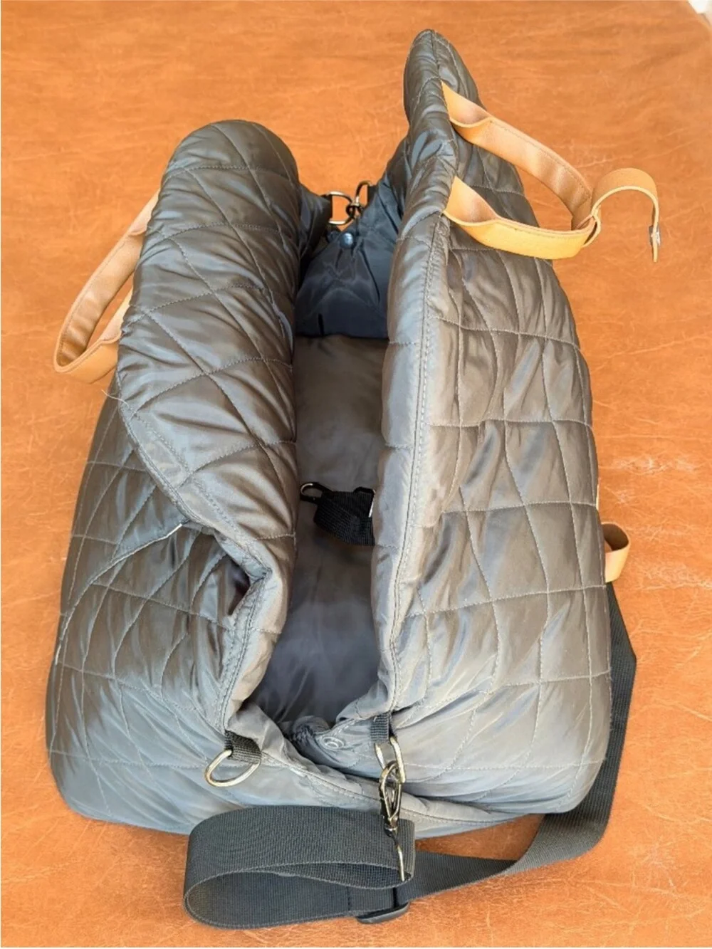 FuzzYard Dog Carrier Bag